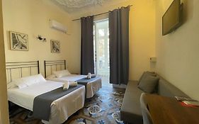 Hostal Balmes Centro